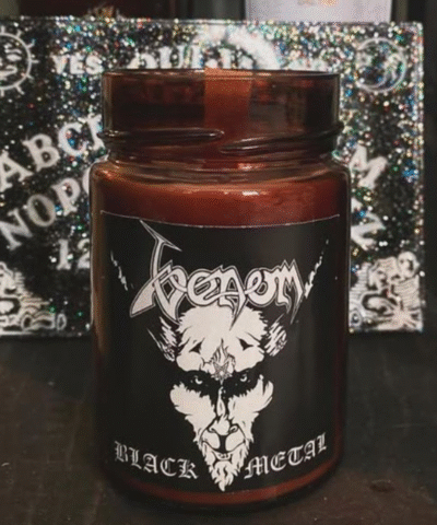 Candle with Venom theme  Ø6,5x10 cm