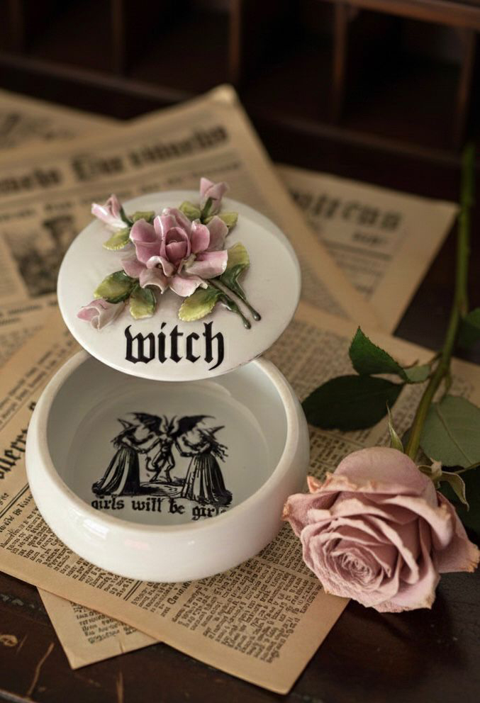 Vintage Porcelain Trinket Box - Witch Themed / Bonbonniere