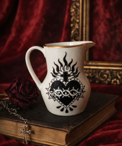 Oldschool Heart & Cross Ceramic Vase